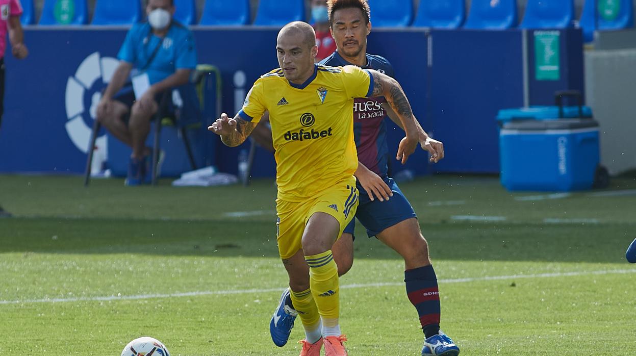 Jorge Pombo durante el partido en Huesca