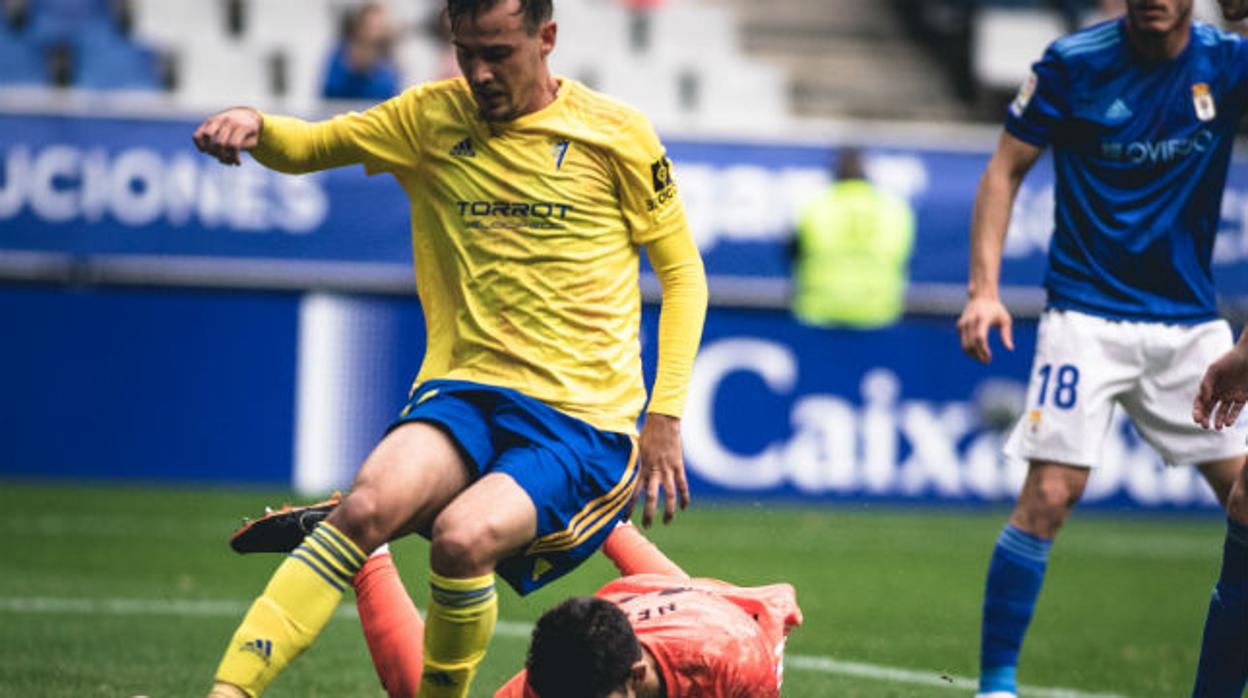 Sergio González en un partido ante el Oviedo