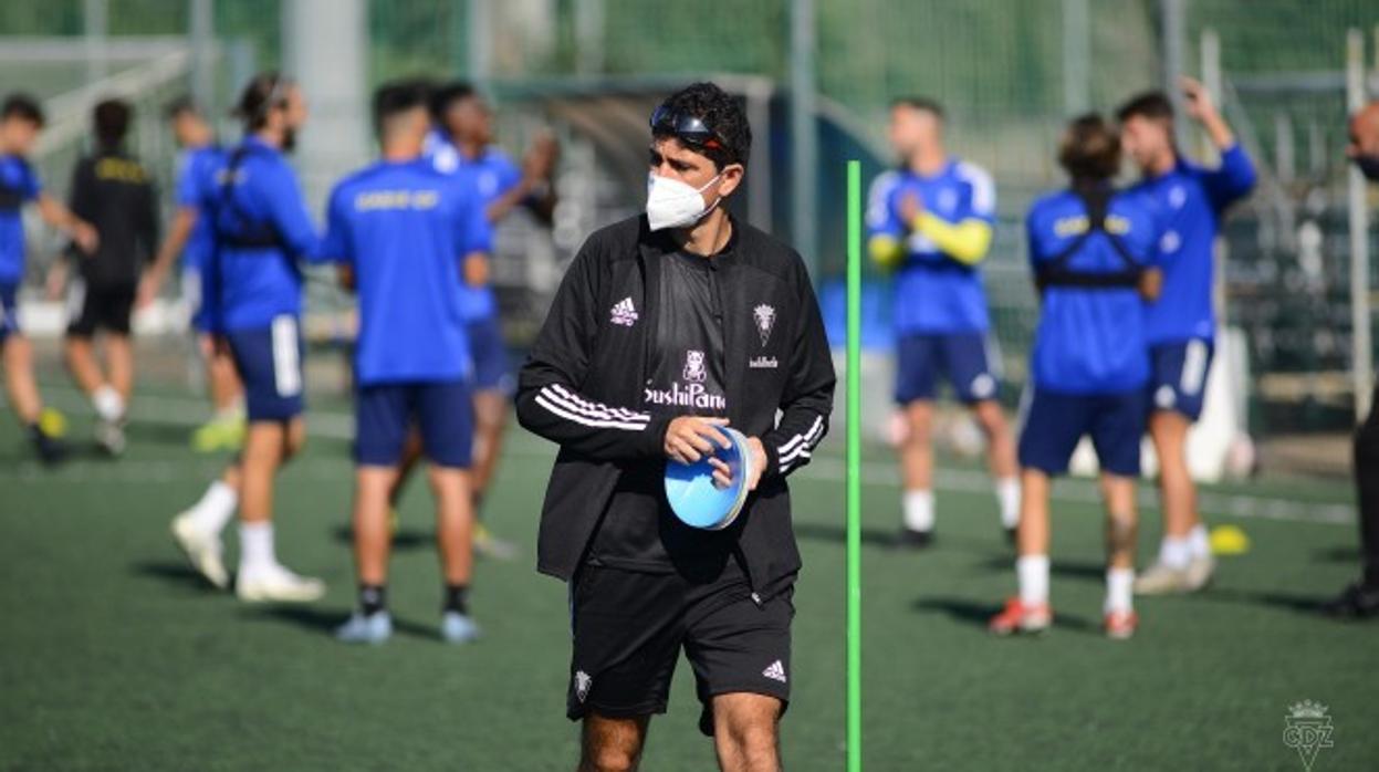 Juanma Pavón, entrenador del Cádiz B.