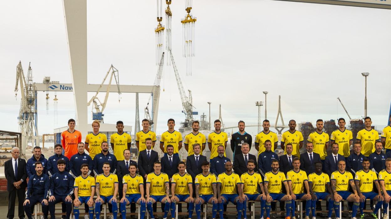 El Cádiz CF, con los Astilleros