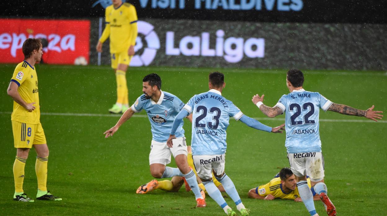 (Vídeo) La contundencia del Celta frena al Cádiz CF