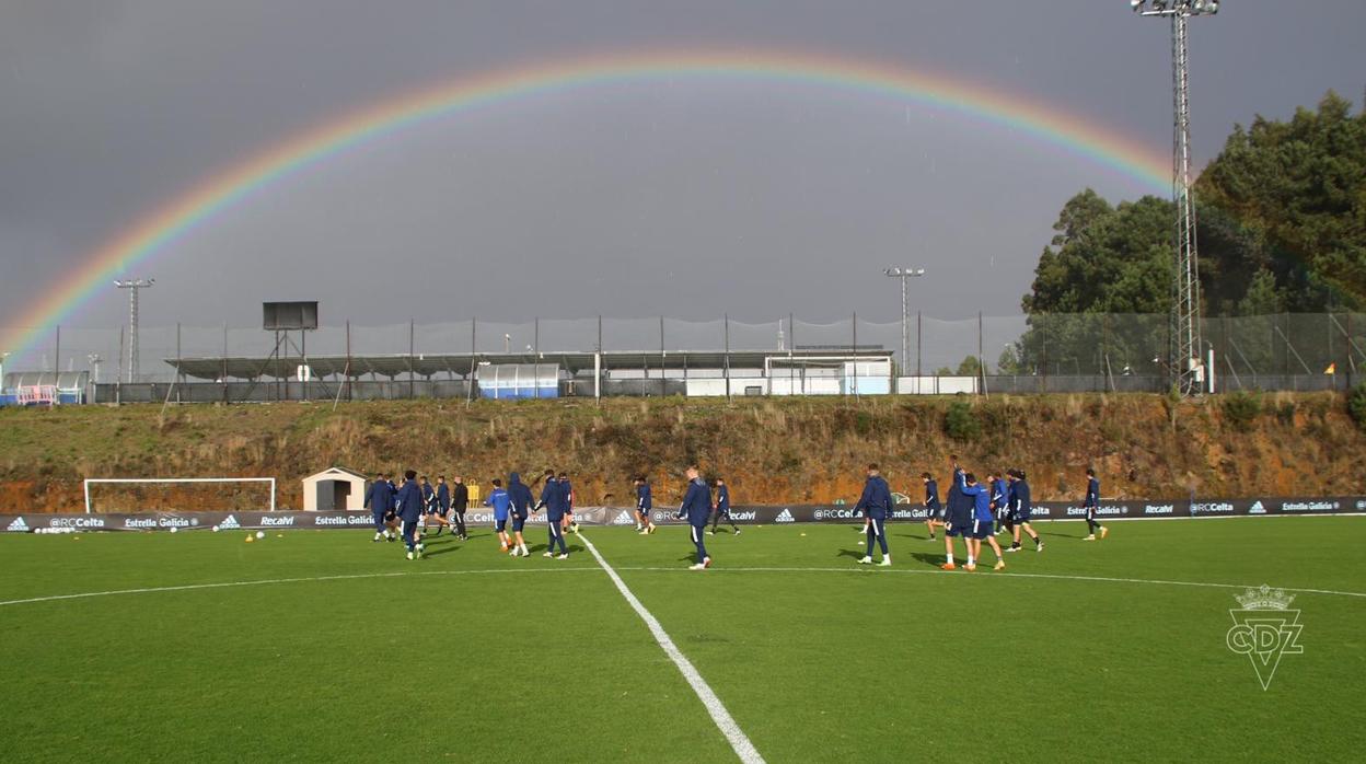 Entrenamiento del Cádiz en A Madroa, ciudad deportiva del Celta.