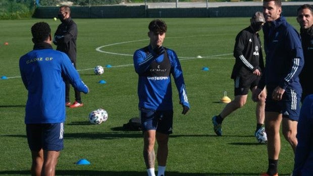 Cervera informa y el club ejecuta