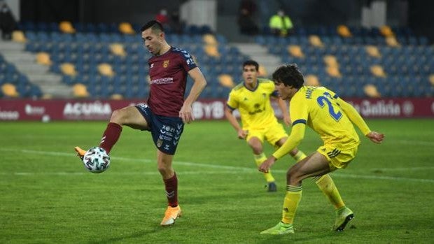 Cervera tiene claro quién jugará como lateral ante el líder