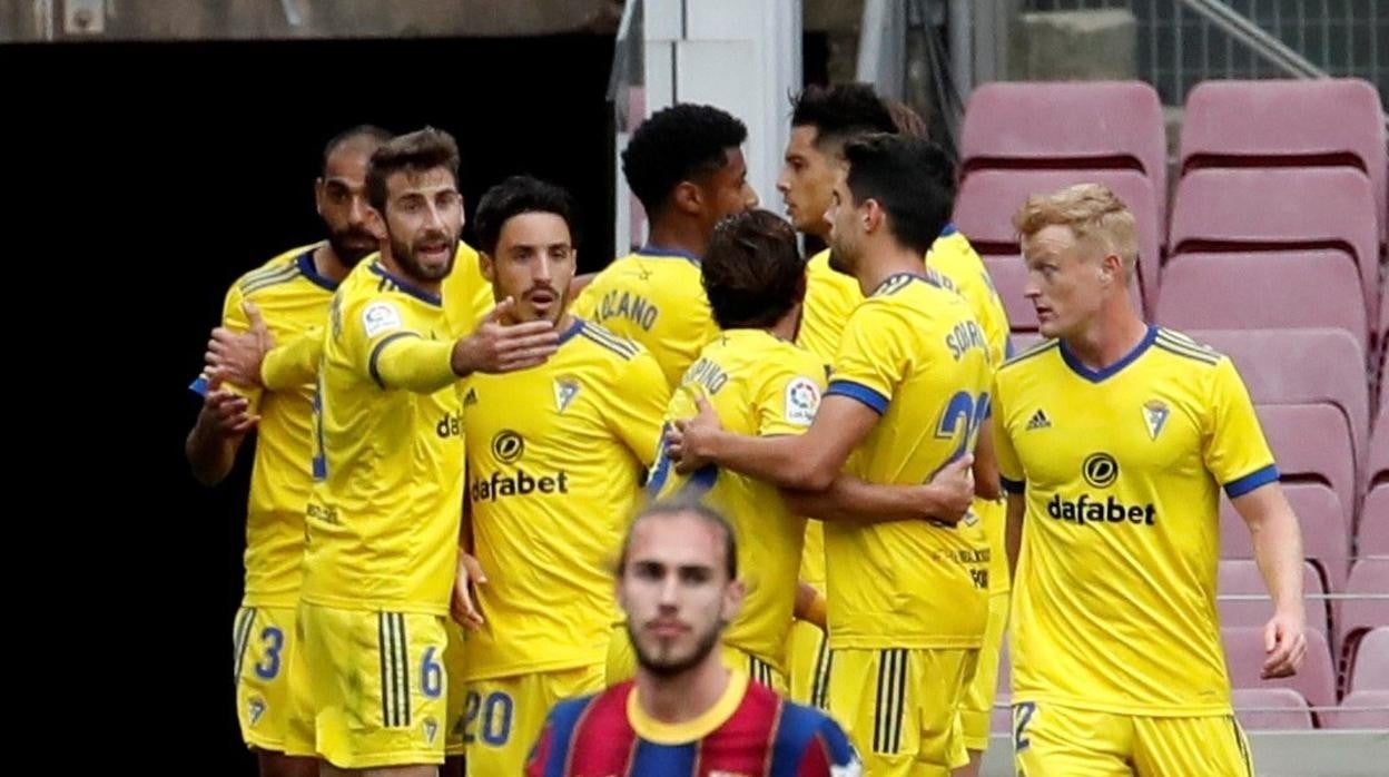 José Mari y sus compañeros celebran el gol del Camp Nou