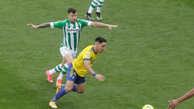 Cádiz - Betis; resumen, reacciones y goles (0-1)