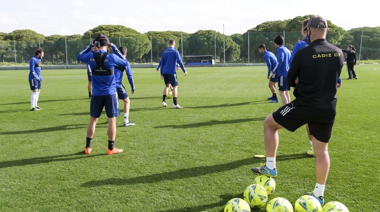 Los jugadores cadistas en un entrenamiento de la pasada semana.