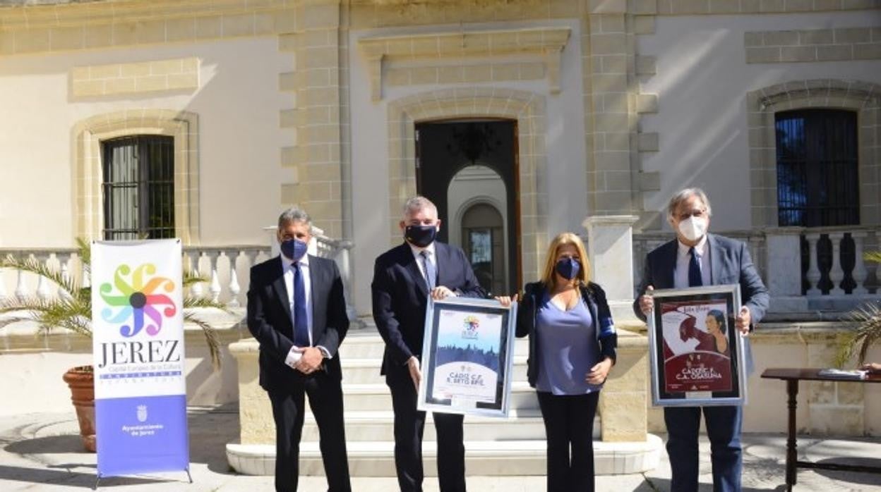 El Cádiz recibido en el Ayuntamiento de Jerez por su alcaldesa Mamen Sánchez