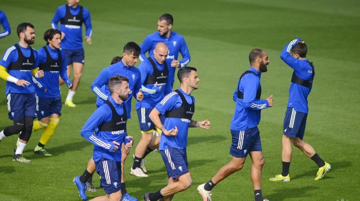 Buen ambiente en el último entrenamiento de la semana.