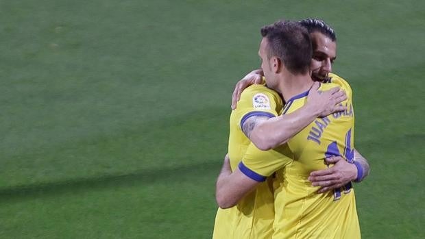 Cala: «Vine a aportar y a defender el escudo del Cádiz CF, no a retirarme»