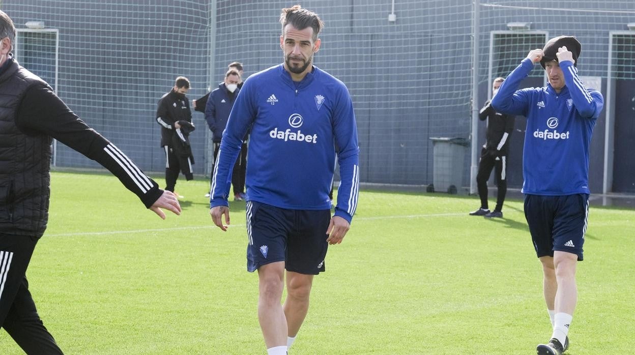 Álvaro Negredo y Álex en un entrenamiento.