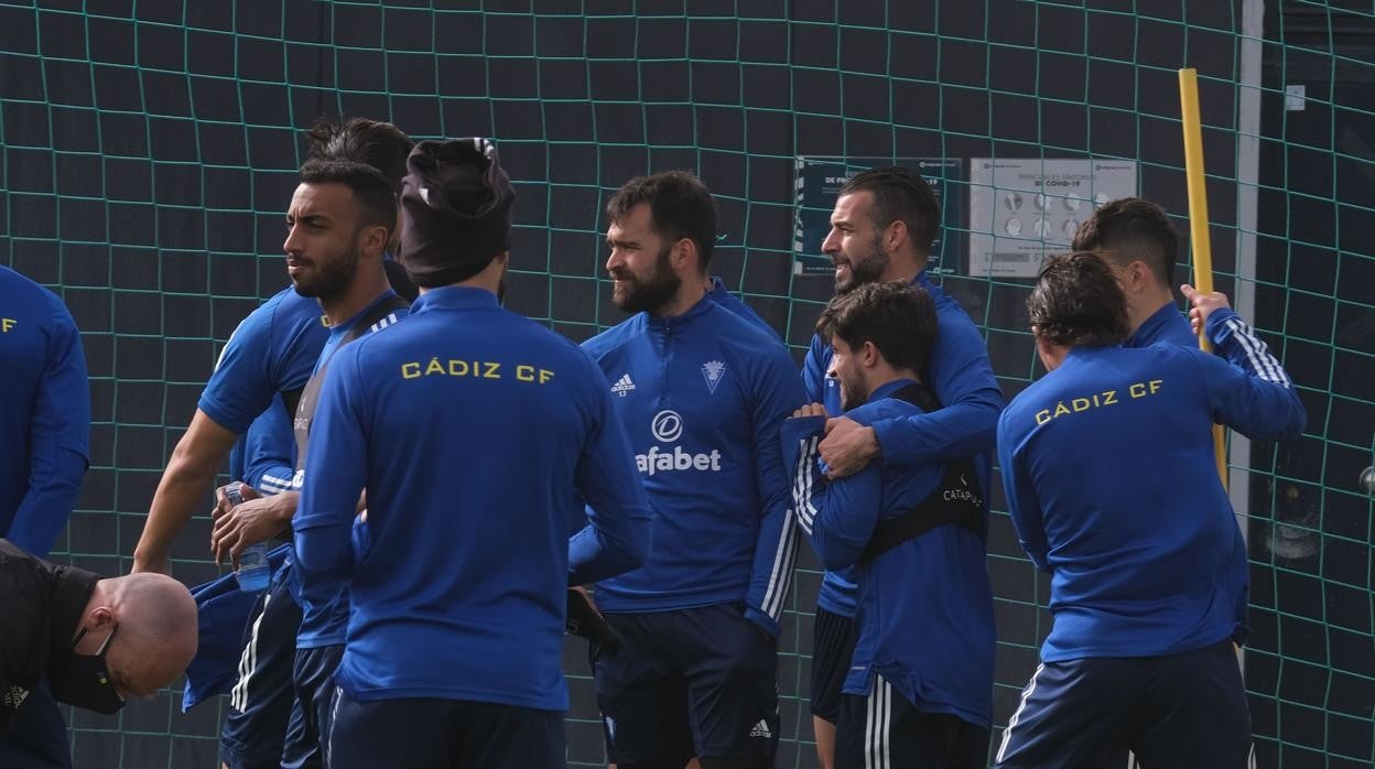 Los jugadores del Cádiz en un entrenamiento de esta semana.