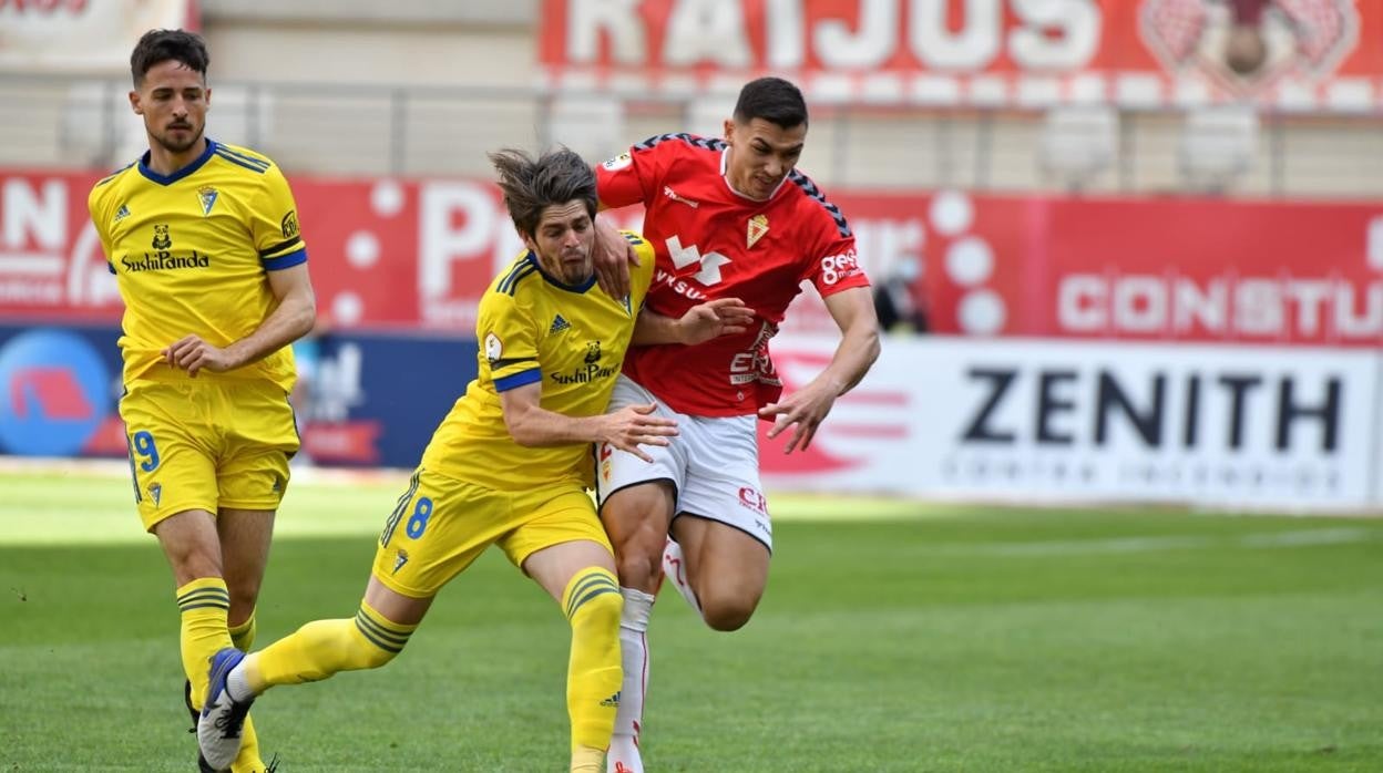 El Cádiz B perdió en la Nueva Condomina ante el Real Murcia (2-1).