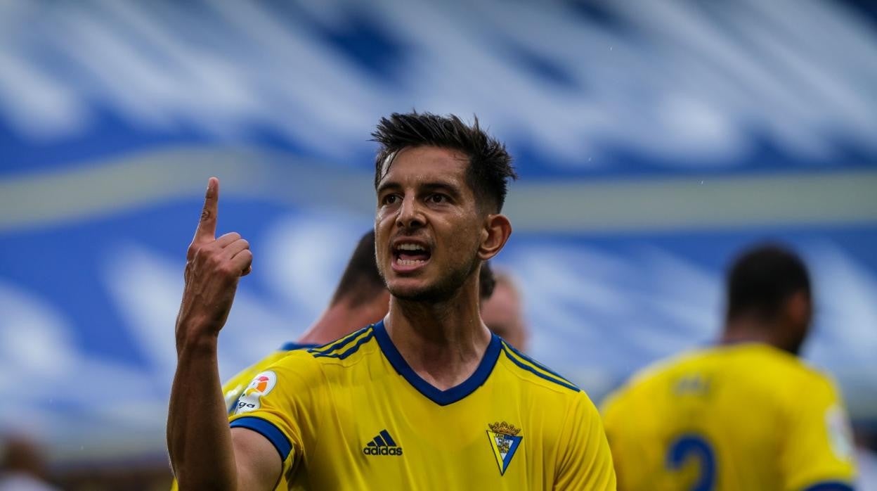 Marcos Mauro celebra su gol en Carranza