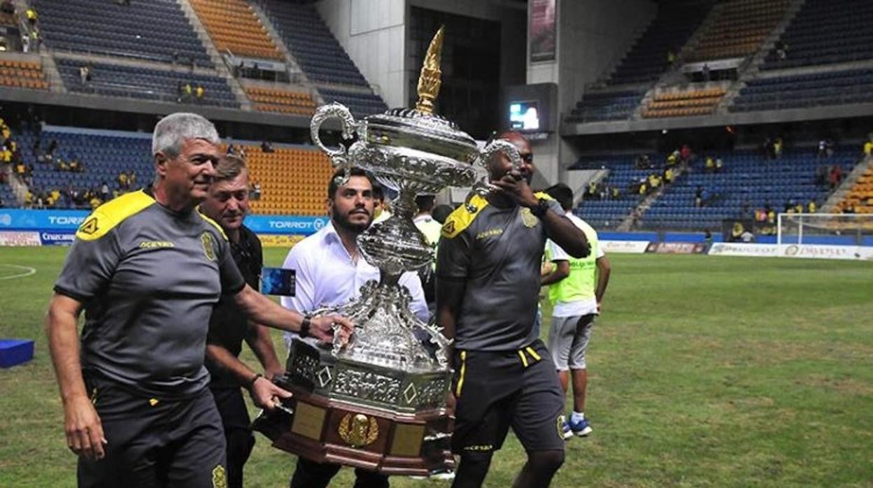 El Trofeo volverá a su estadio este verano.