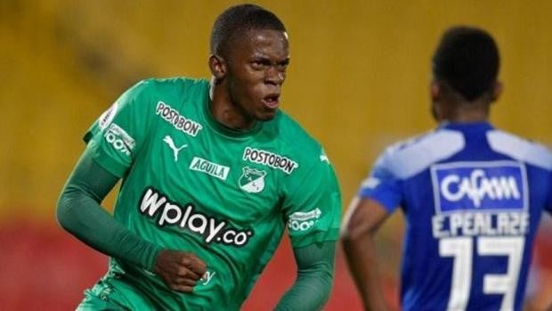 El prometedor futbolista que llama la atención de Fernando Carvallo