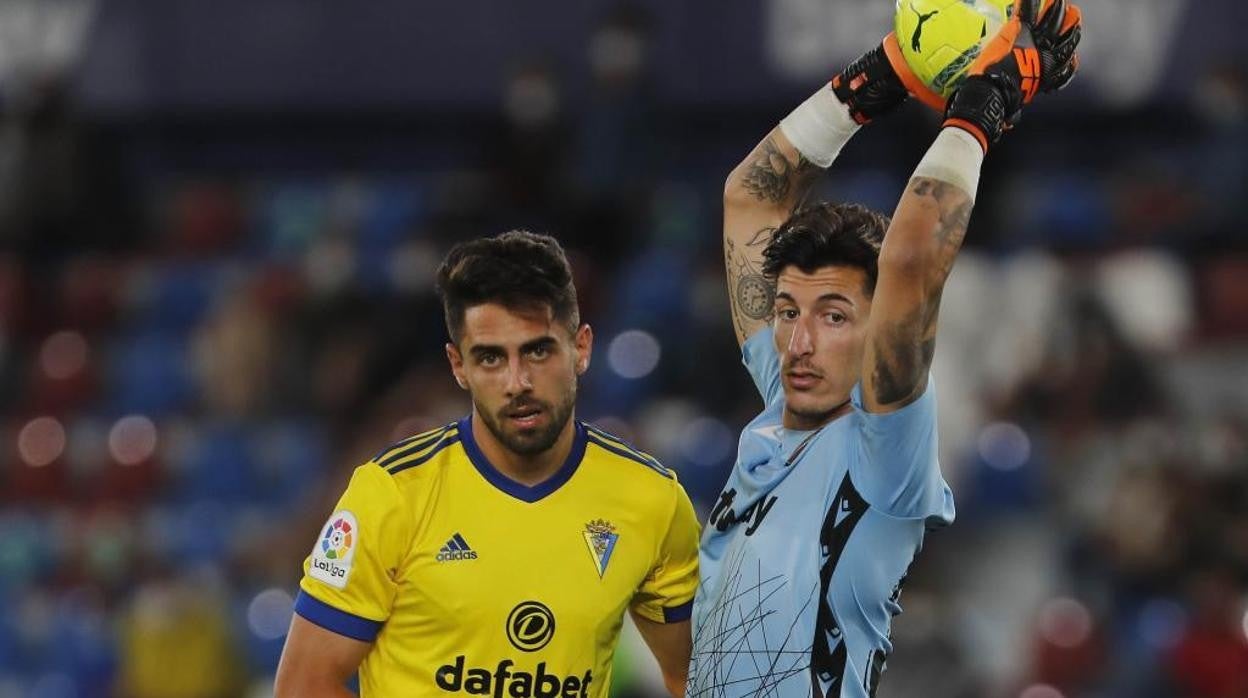 Rubén Sobrino hará la pretemporada con el Valencia de Pepe Bordalás.