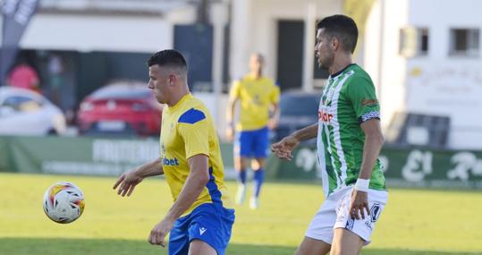 El Cádiz CF no estuvo fino en Sanlúcar de Barrameda.