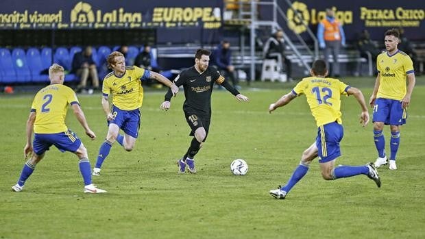 Cervera y su elogio a Messi: «Ha sido un honor jugar contra el mejor de la historia»