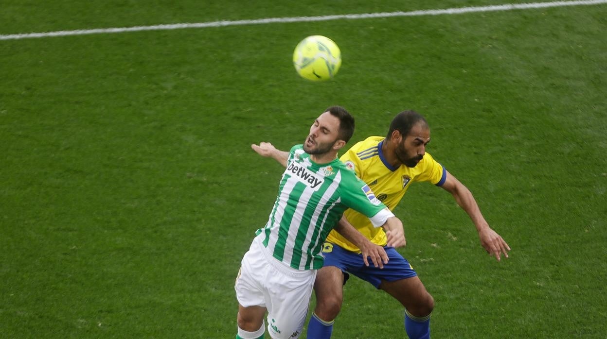 Betis y Cádiz CF se vuelven a ver las caras esta temporada.