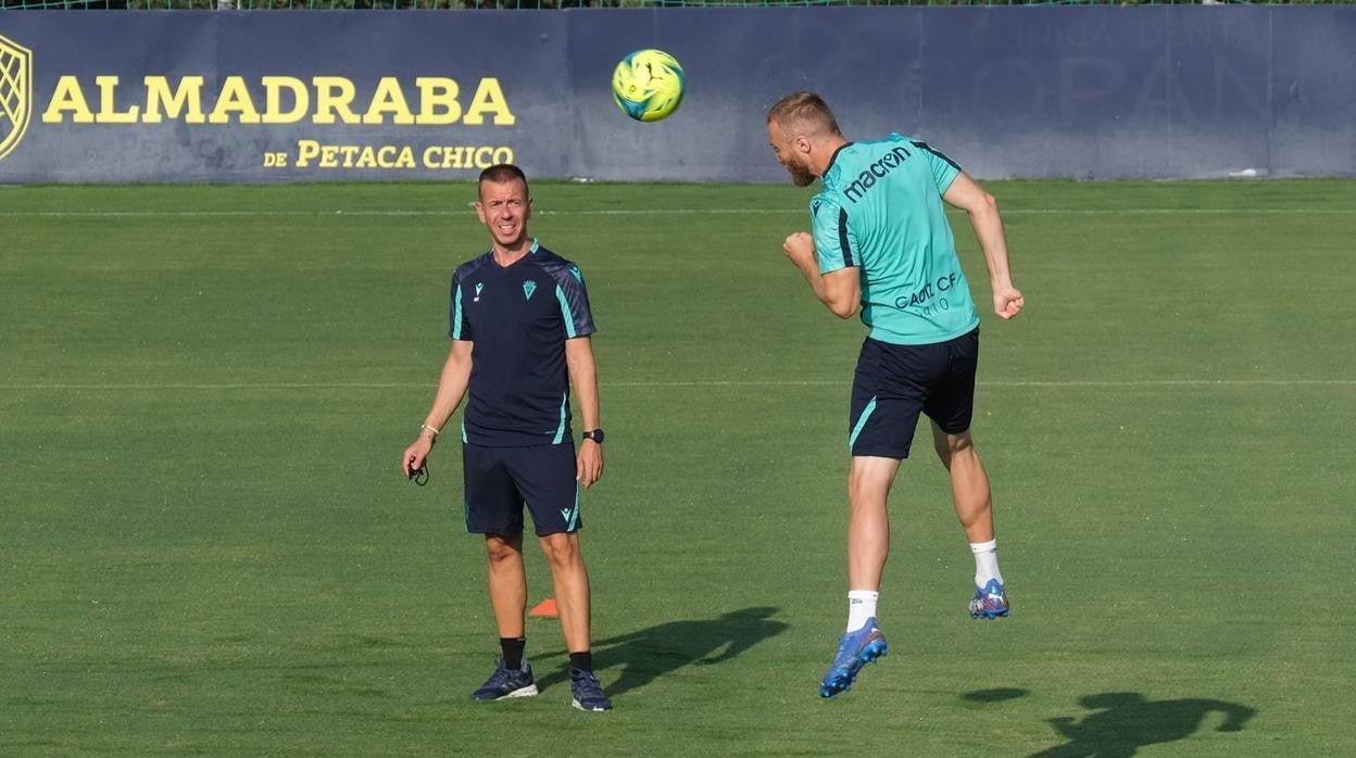 El Cádiz CF ha preparado durante la semana su primer desplazamiento del curso.