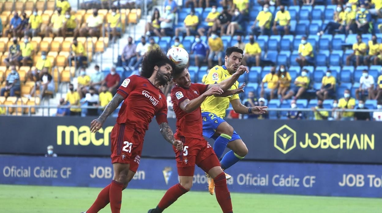 Osasuna ganó en Cádiz en el alargue.