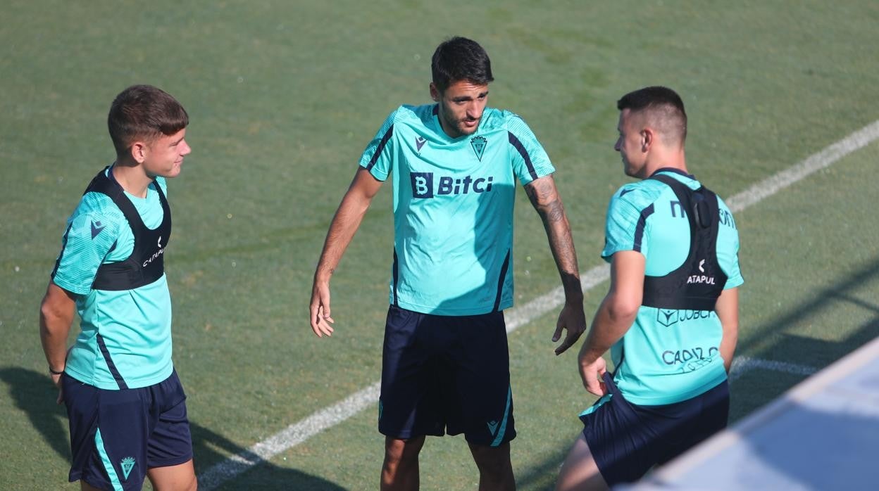 Bastida, a la izquierda, durante un entrenamiento.