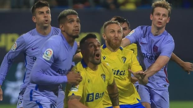 El Cádiz CF termina la sexta jornada con seis puntos y en la 14ª posición