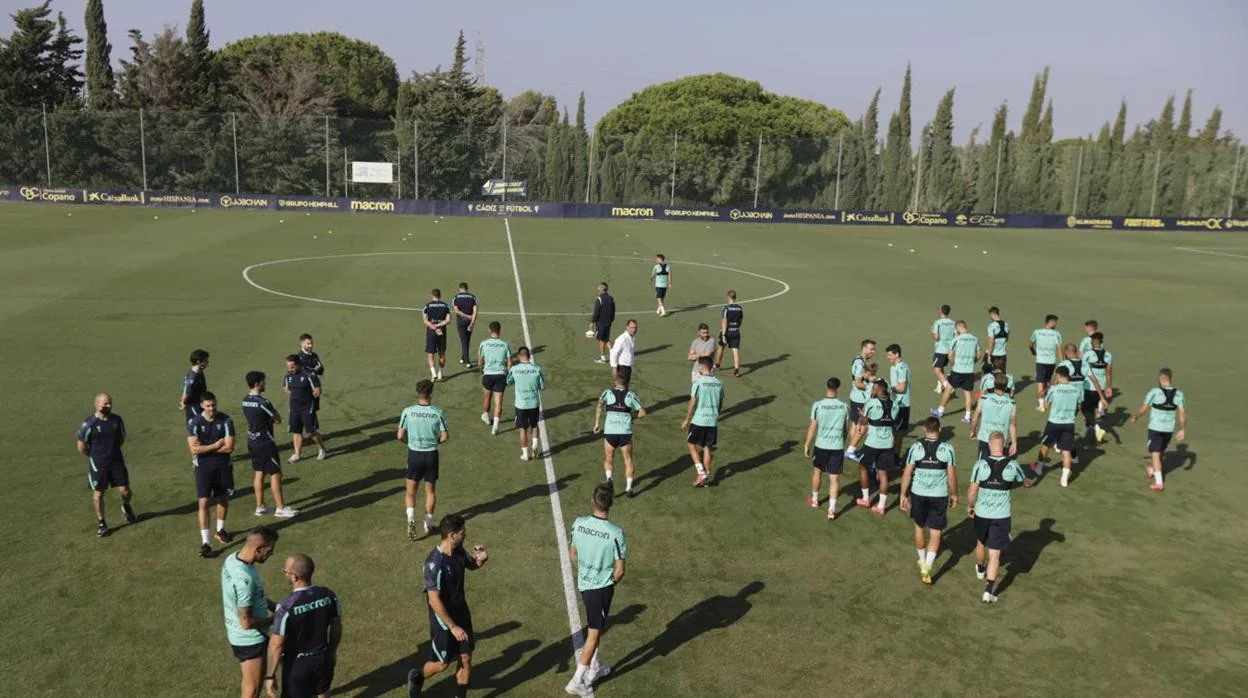 Cervera se lleva a 24 jugadores a Villarreal