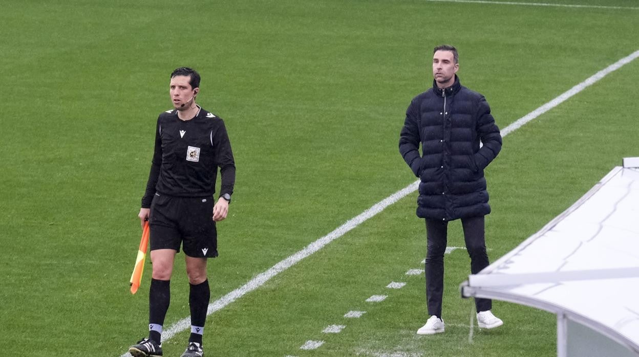 Alberto Cifuentes, entrenador del Cádiz B.