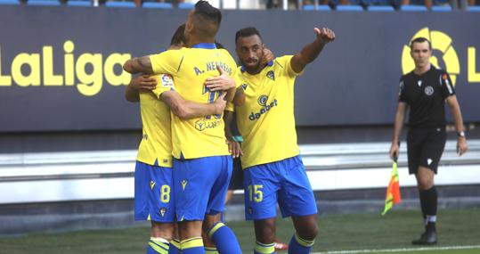 El Cádiz CF quiere ganar su primer encuentro en el antiguo Carranza esta temporada.