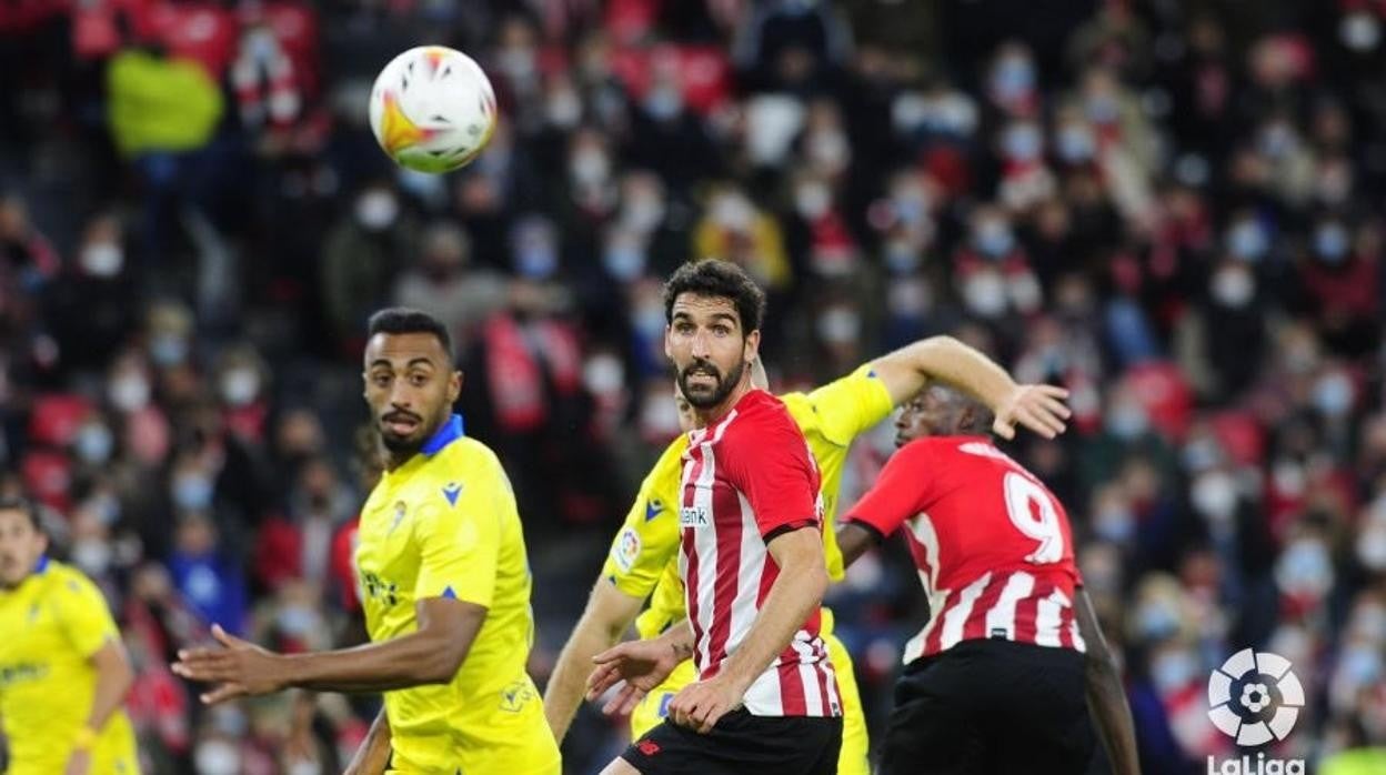 akapo y raúl garcía, el viernes en san mamés.