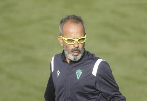 Álvaro Cervera, entrenador del Cádiz CF.