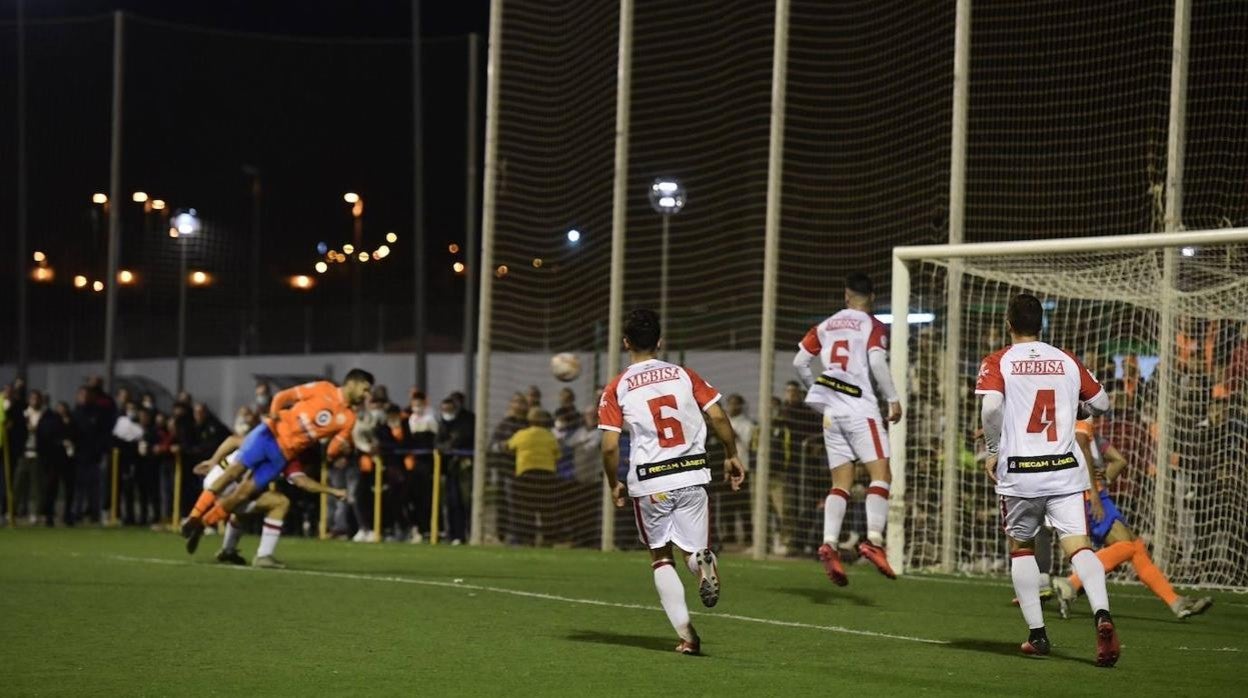 El Villa de Fortuna juega como local en el Estadio José Luis Belda.