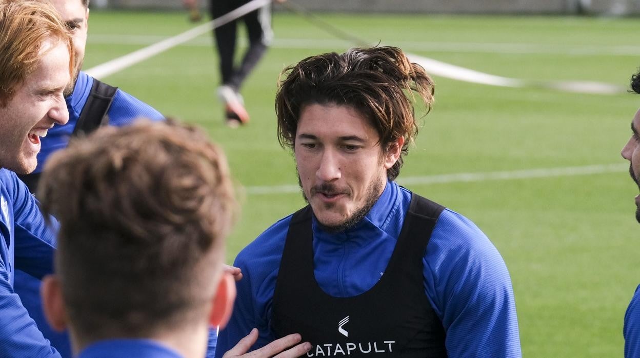 Espino en un entrenamiento del Cádiz.