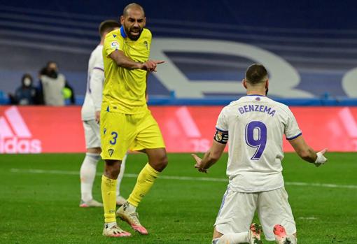 El Cádiz CF pudo frenar al líder Real Madrid en el Estadio Santiago Bernabéu.