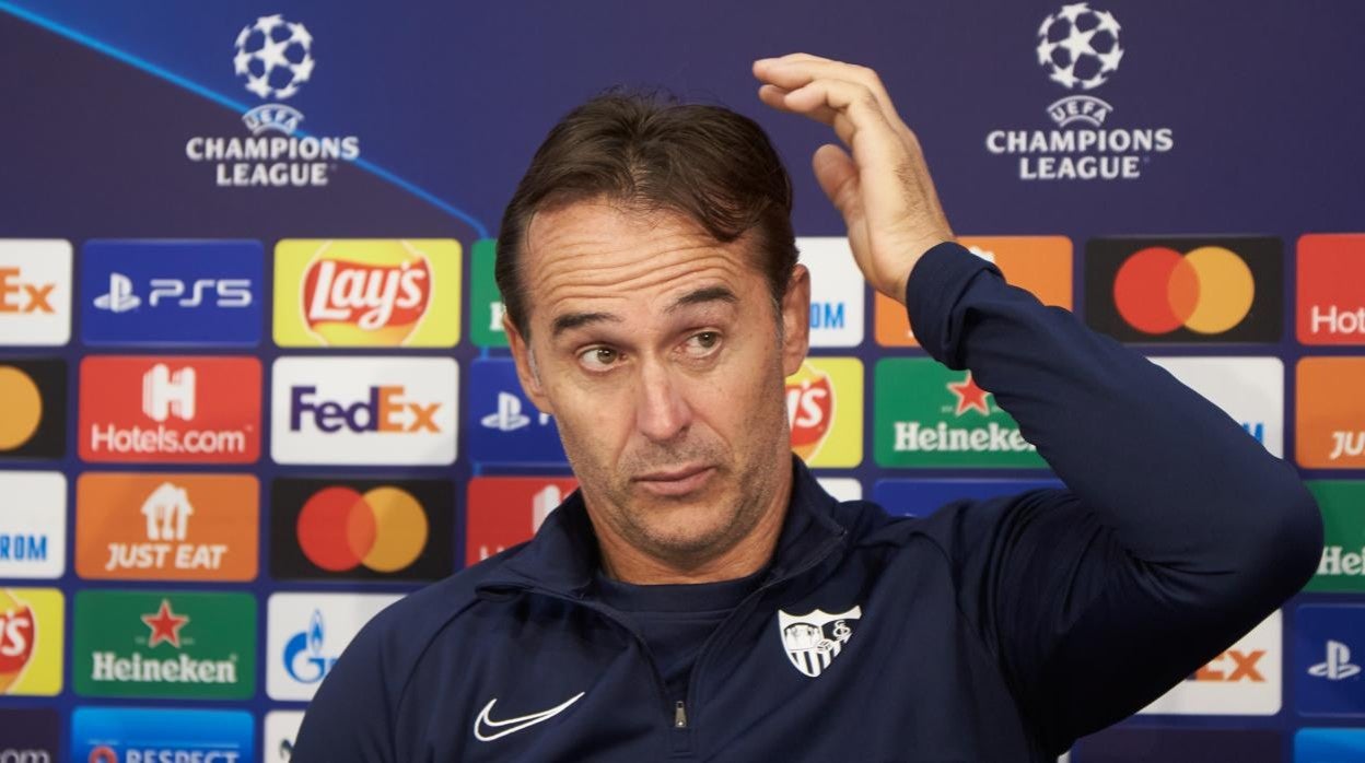 Julen Lopetegui, entrenador del Sevilla durante la rueda de prensa.