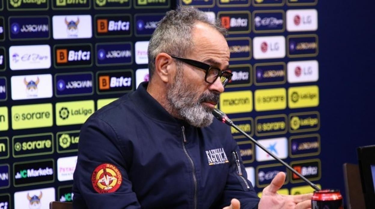 Álvaro Cervera en rueda de prensa tras el partido