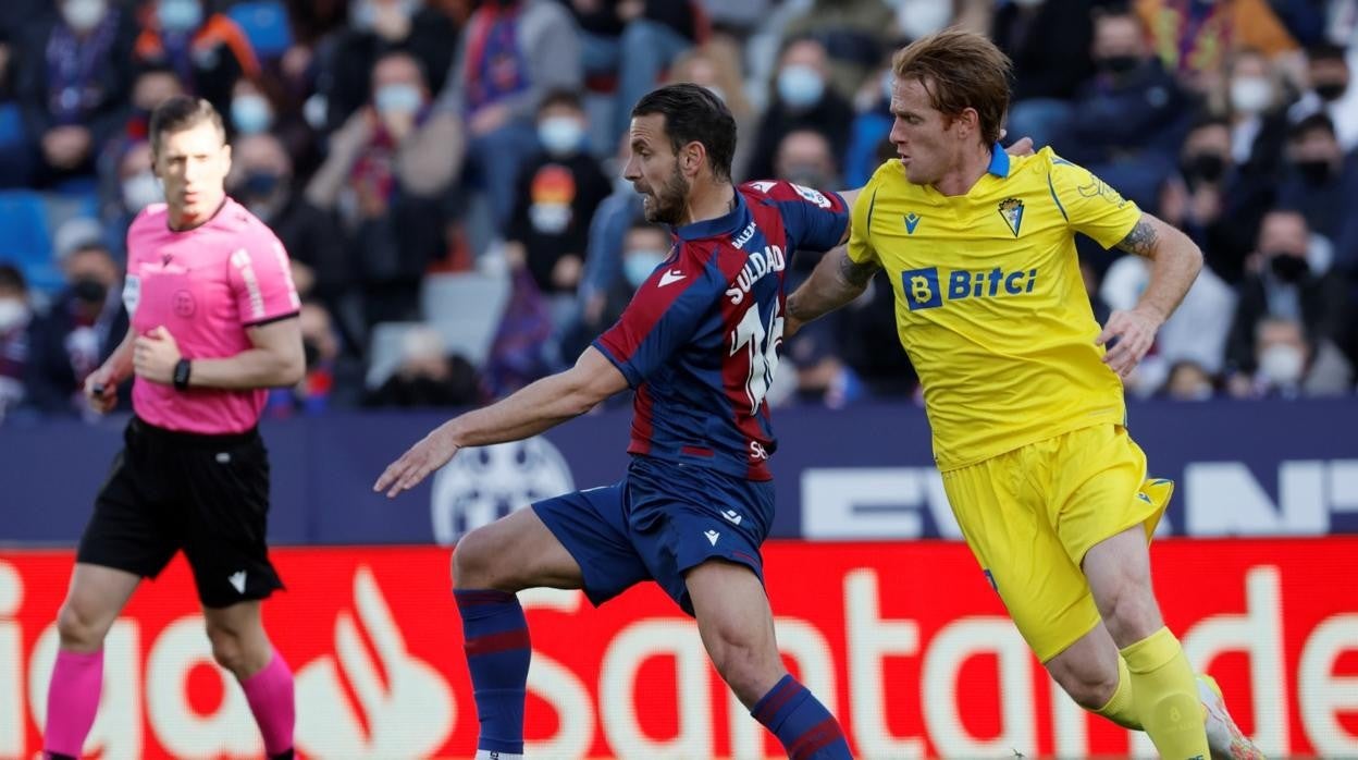 El Cádiz CF vuelve a soñar con la permanencia en Primera.