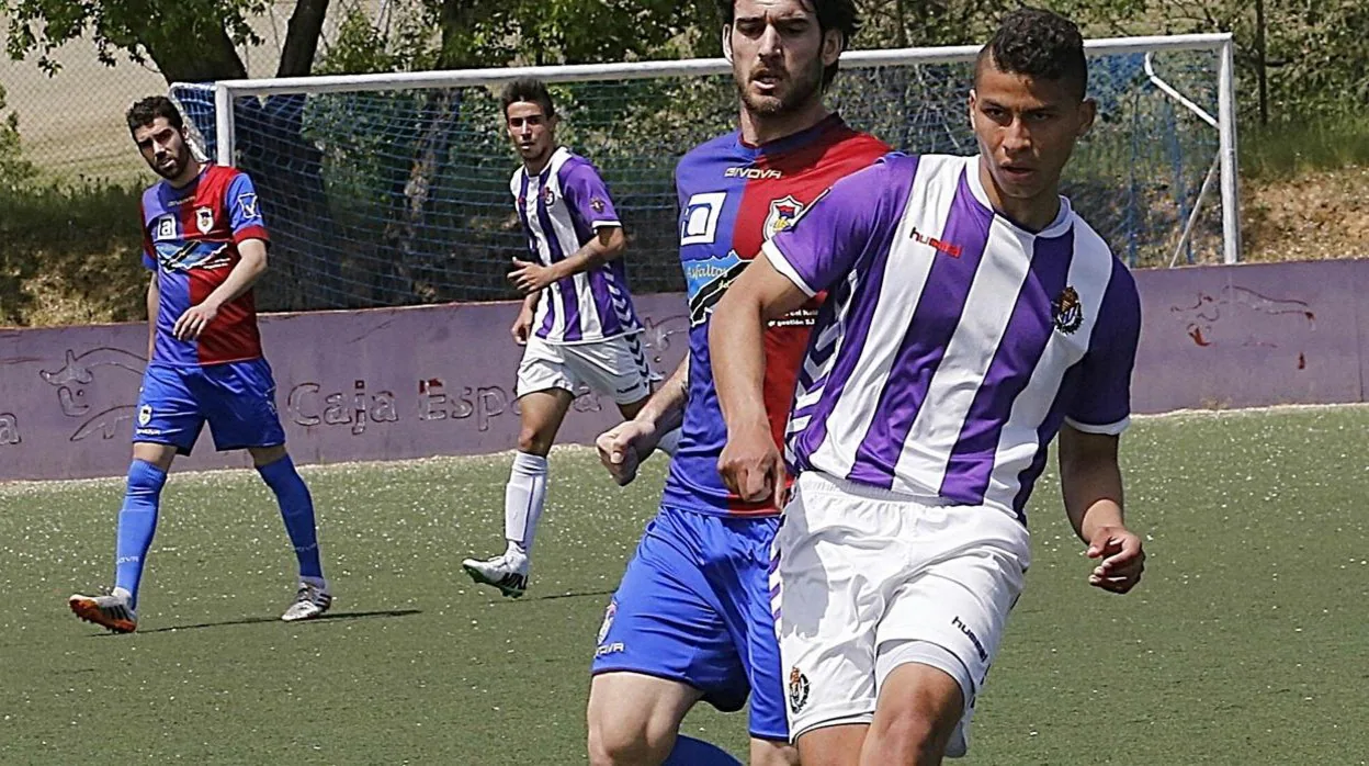 Alexis Pérez, durante su etapa en el filial del Valladolid.