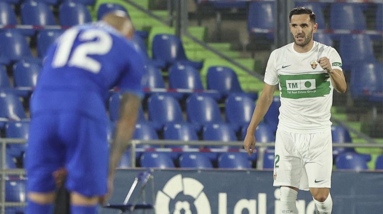 Lucas Pérez en un partido del Elche.