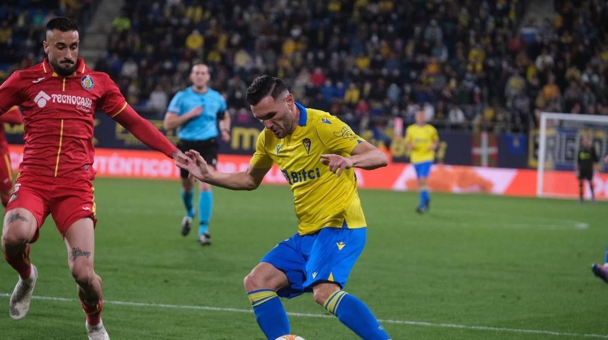 Lucas Pérez fue titular ante el Getafe