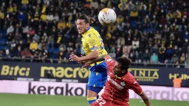 Y justo en el mejor momento del curso llega un nuevo parón