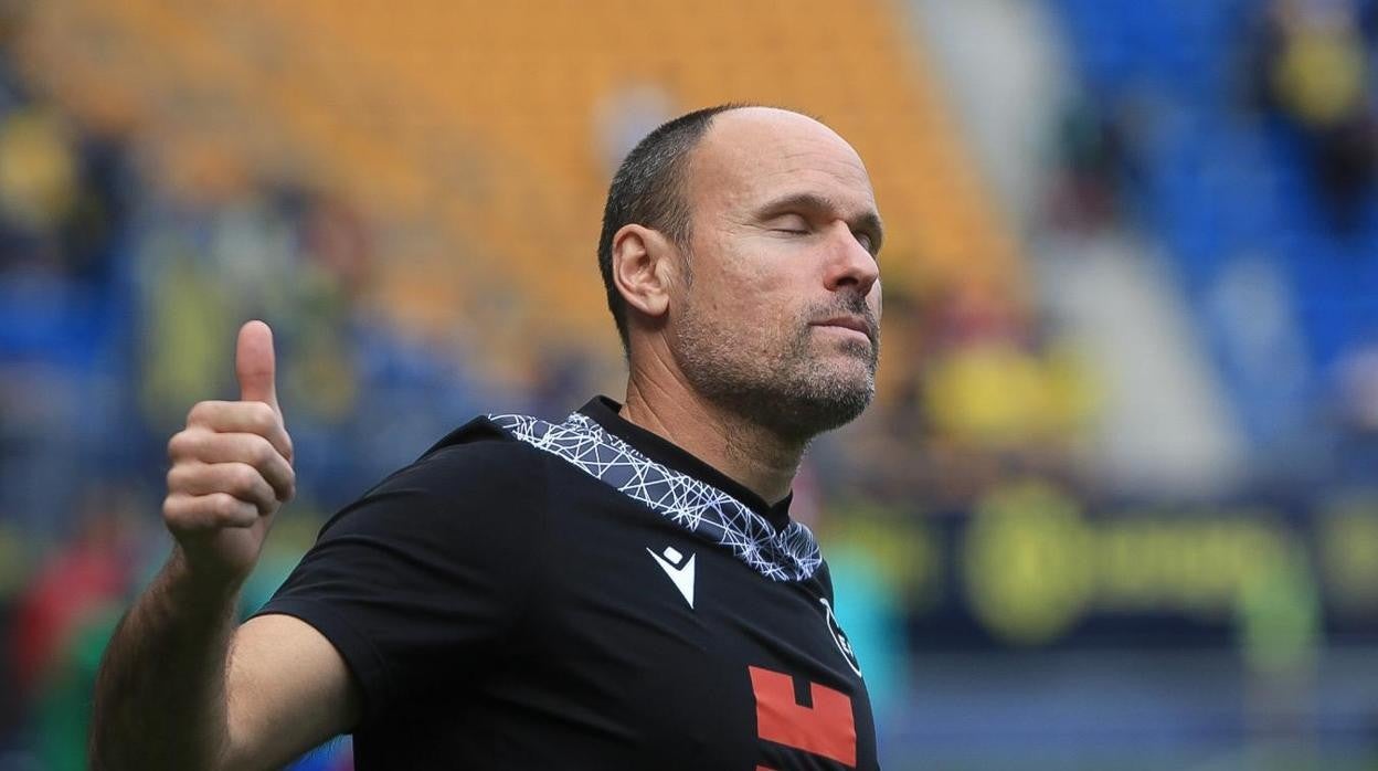 Mateu Lahoz durante su reciente visita a la capital gaditana para arbitrar el Cádiz - Celta.