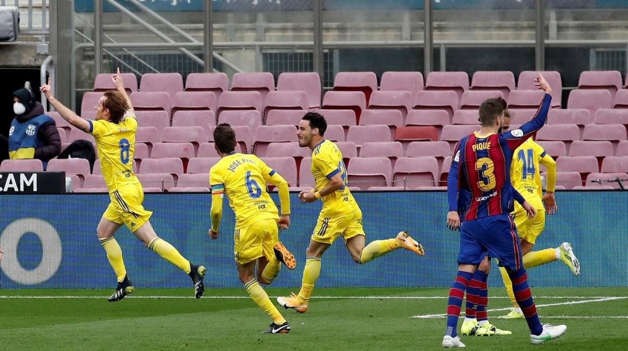 Fali Benítez, el máximo goleador del Cádiz CF en el Camp Nou