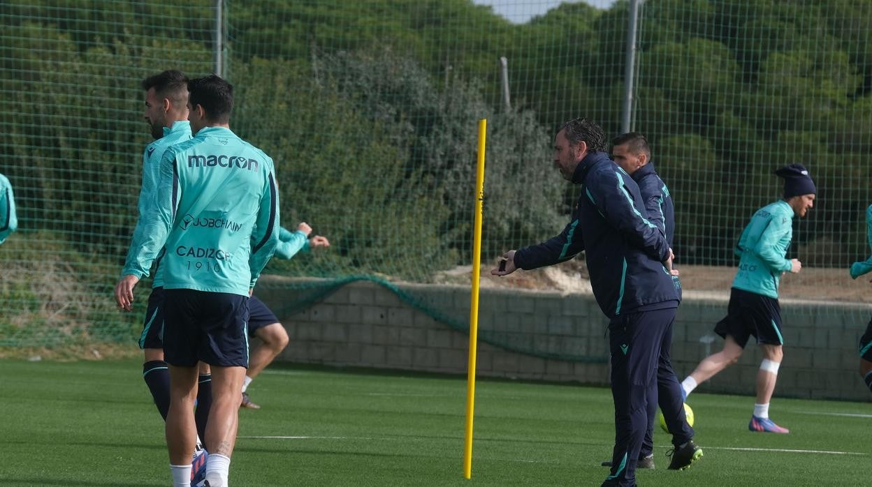 Sergio González dirige una sesión de entrenamiento