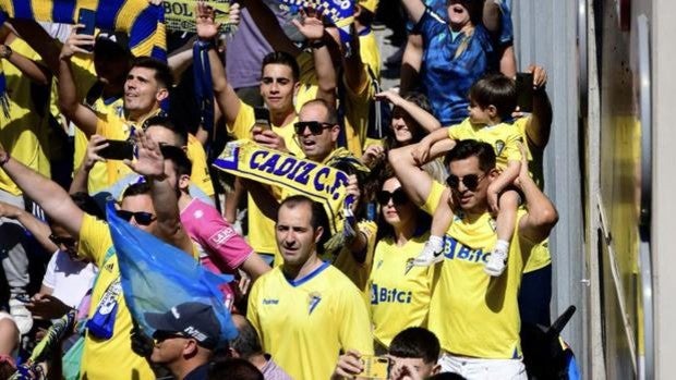 Marcos Mauro: «Quería vivir el partido de otra manera y aprovechar mis abonos del Cádiz»