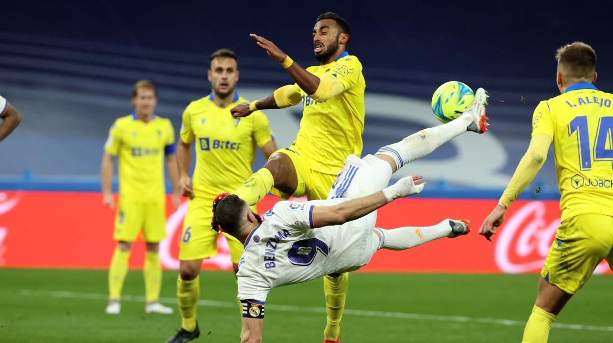 El Cádiz empató a cero en su visita a Madrid en lo que fue el penúltimo partido de Cervera en Liga..