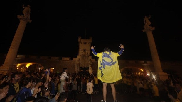 El Cádiz CF llegará a las 3.00 horas a Puertas de Tierra