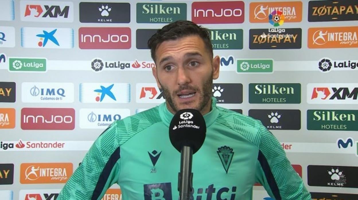 Lucas Pérez tras el partido en Vitoria